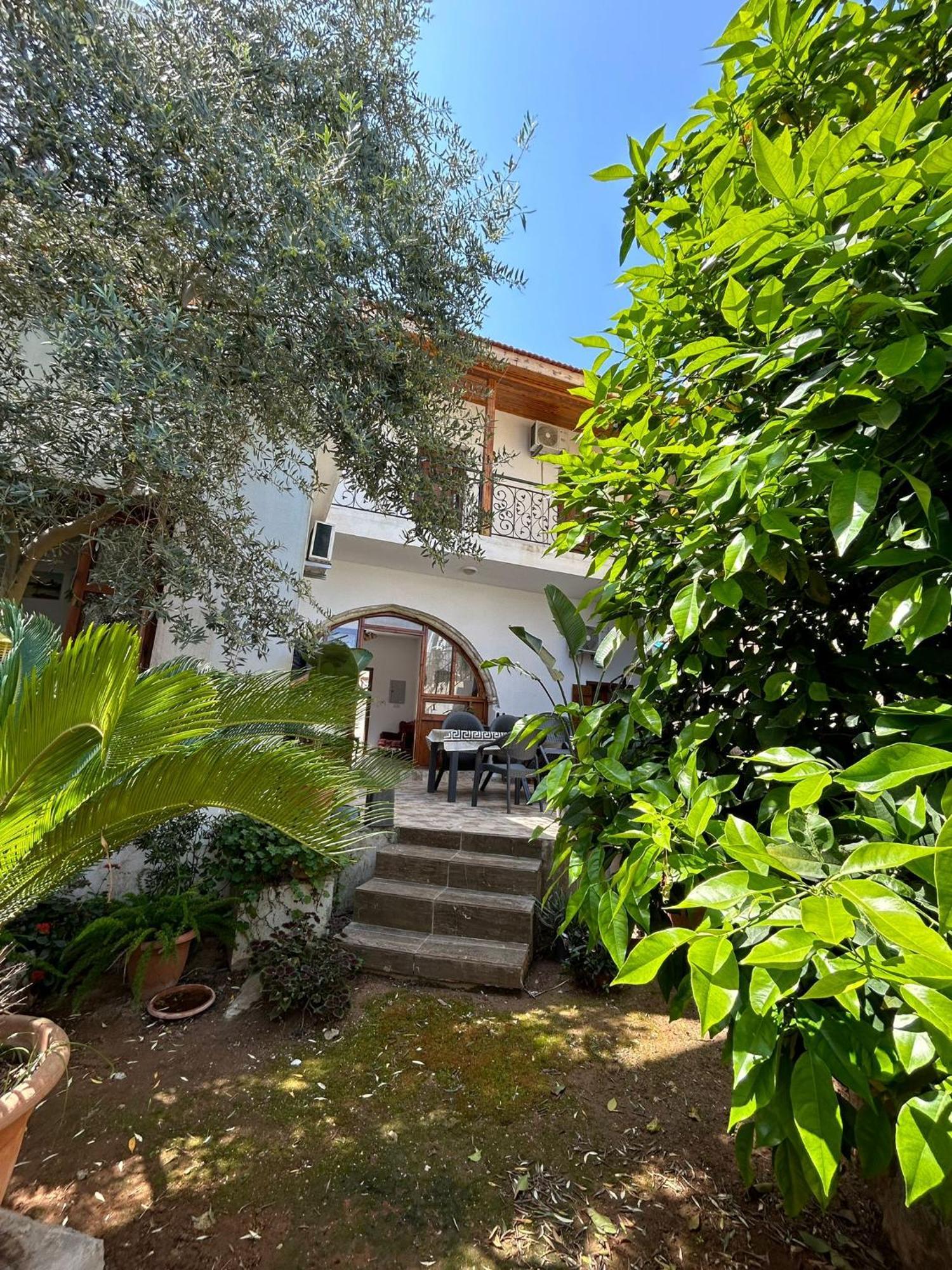 Magic Moon Guest House Famagusta  Zewnętrze zdjęcie
